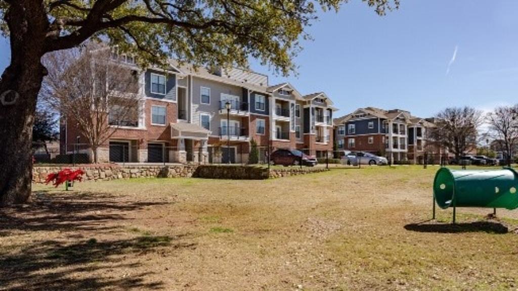 The Landing At Centreport Apartments Crest Centreport Apartments For